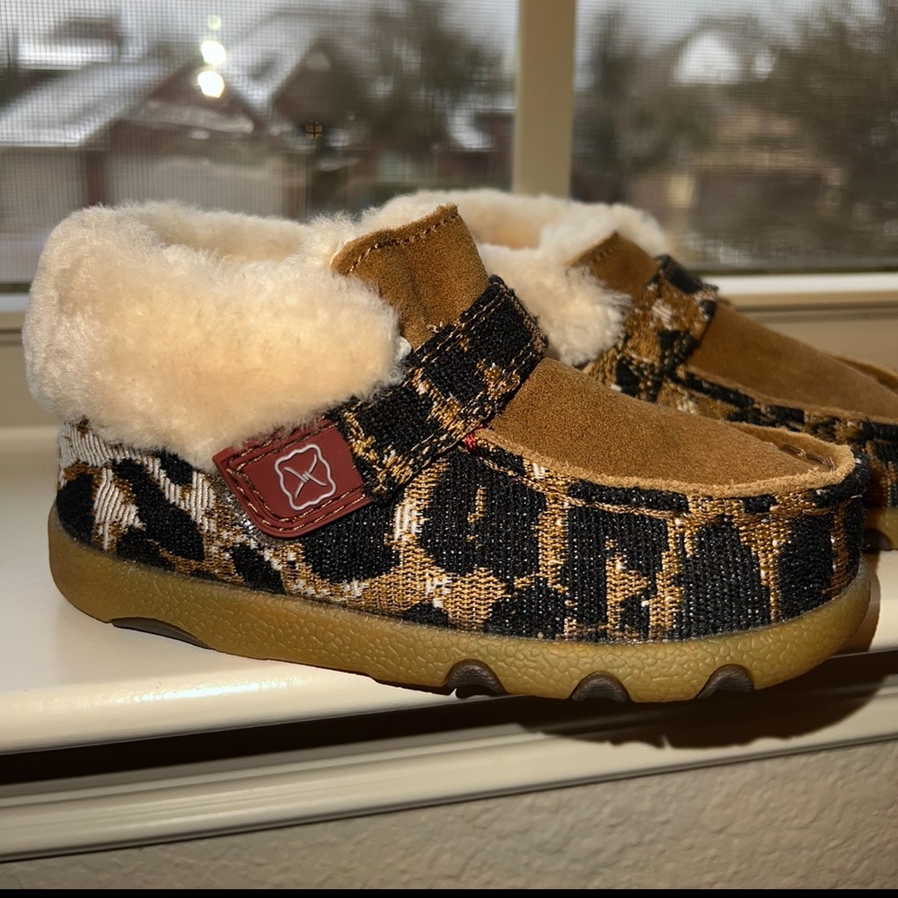 TWISTED X INFANT GIRLS' CHEETAH PRINT SHOES - MOC TOE 8M